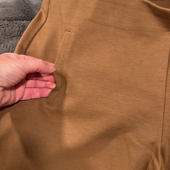 Like NEW!  Chico’s pull-on pants. - Picture 2 of 5